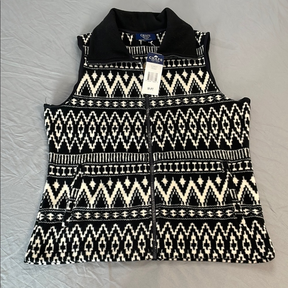 NWT Chaps Black and White Aztec Design Full Zip Fleece Vest Size Medium Petite